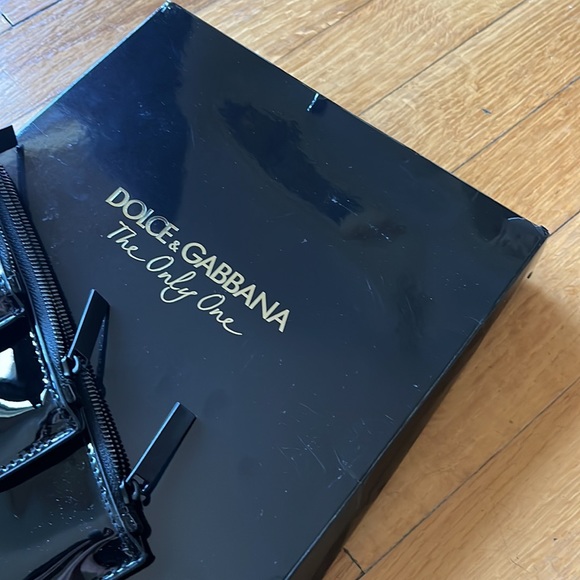 Dolce & Gabbana Three part zipper make-up bag. Black vinyl. - Picture 3 of 8